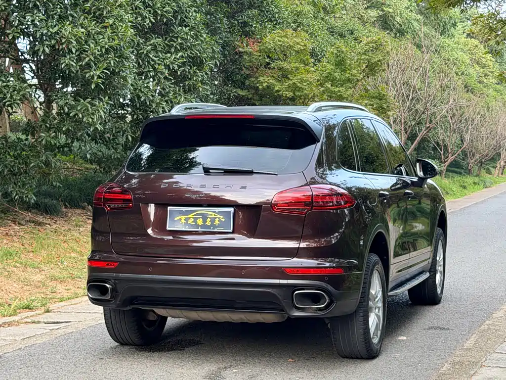 Porsche Cayenne — миниатюра 16