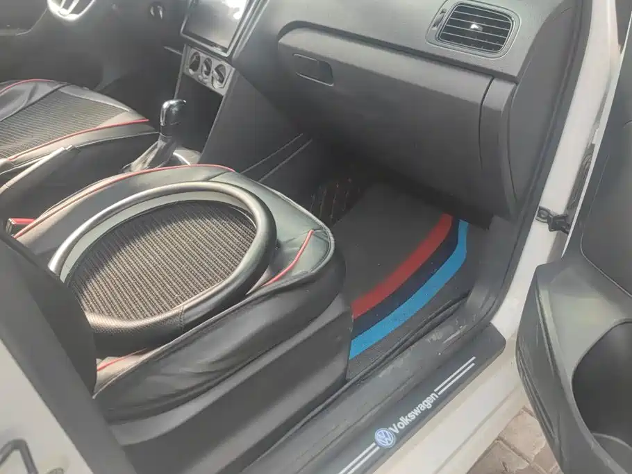 Volkswagen Polo — миниатюра 8