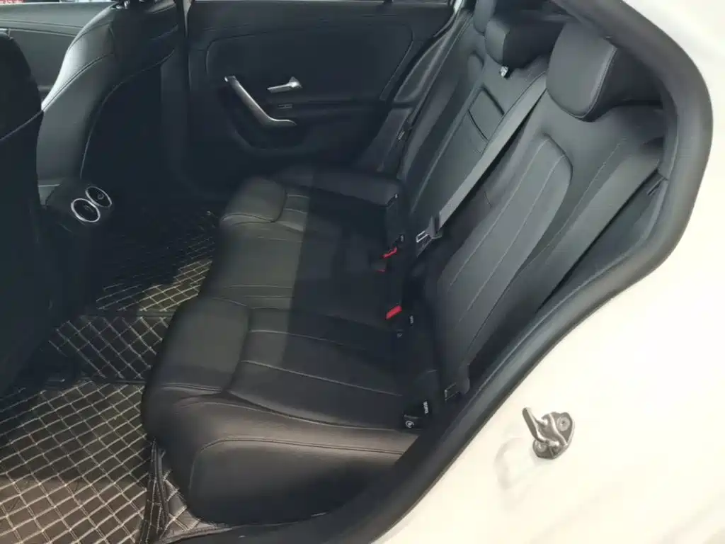Mercedes-Benz A-Class — миниатюра 17
