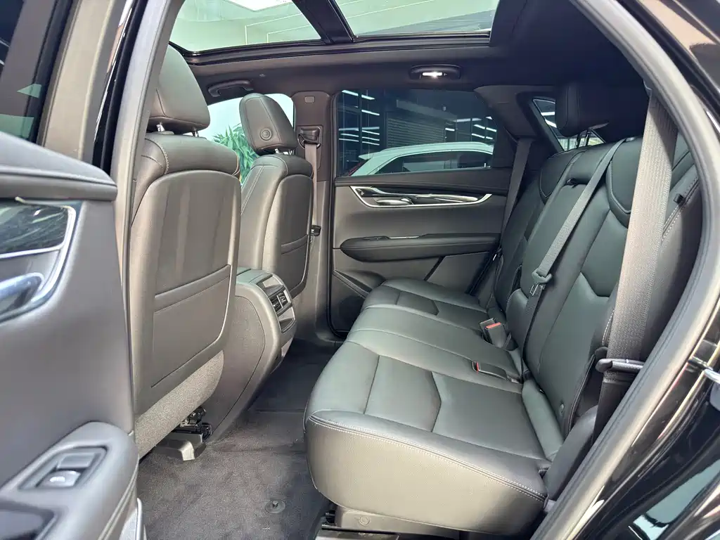 Cadillac XT5 — миниатюра 6