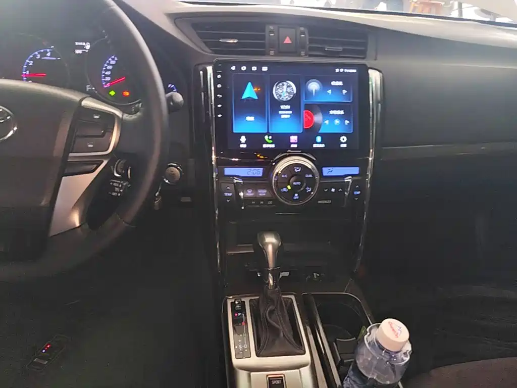 Toyota Reiz — миниатюра 13