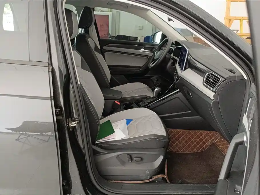 Volkswagen Tayron 2025 300TSI