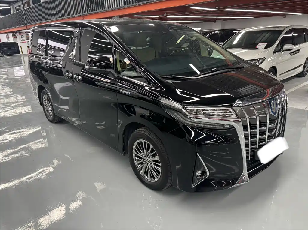 Toyota Alphard — миниатюра 3