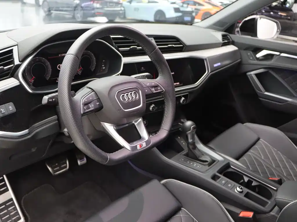 Audi Q3 2024 40 TFSI Fashion