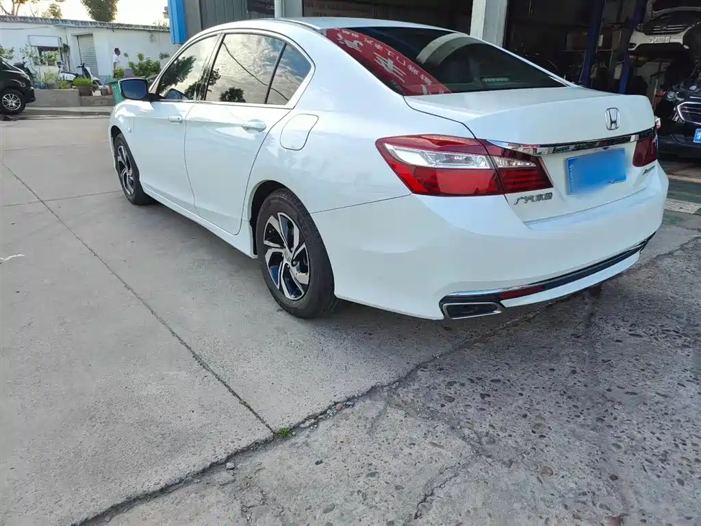 Honda Accord 2016 2.0L Elite