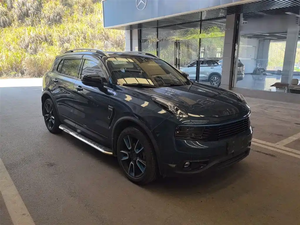 Lynk & Co 01 2017 2.0T Pro