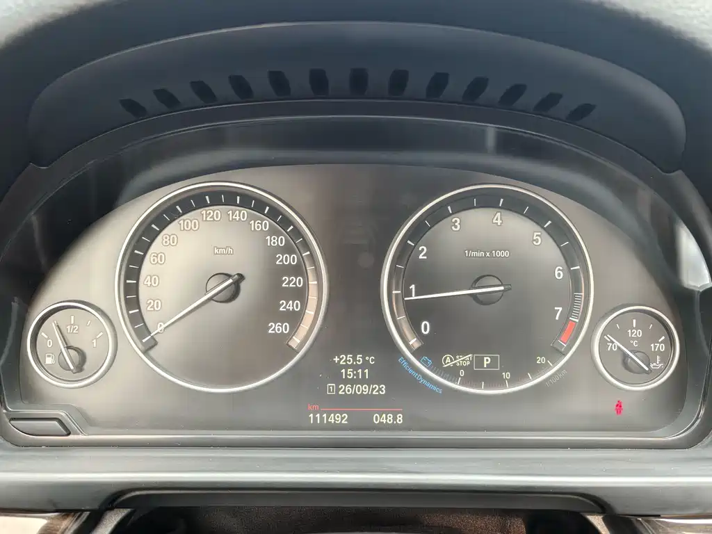 BMW 5 Series — миниатюра 10