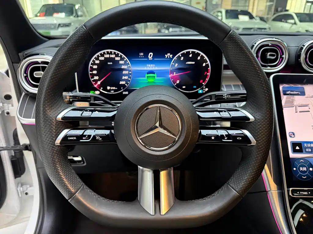 Mercedes-Benz C-Class 2023 — фото 8