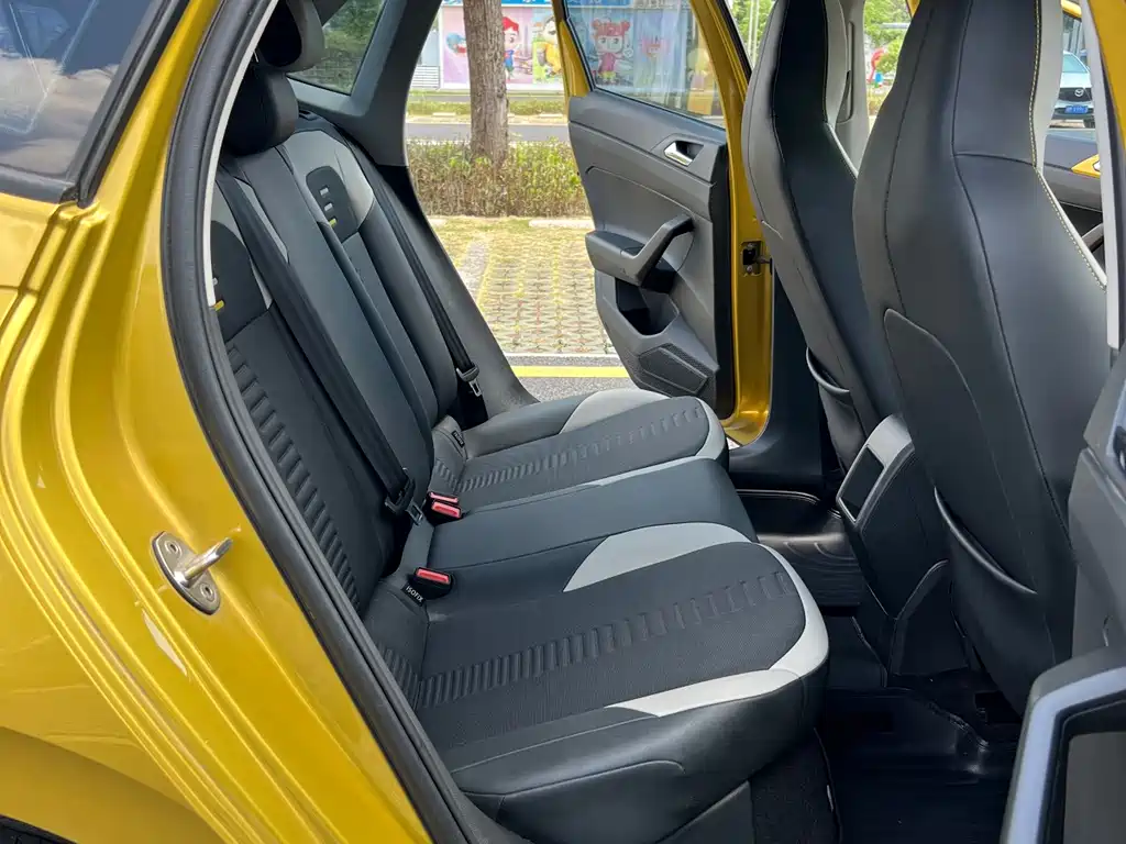 Volkswagen Polo — миниатюра 7