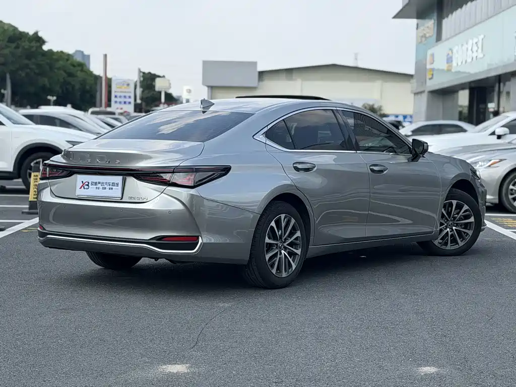 Lexus ES — миниатюра 3