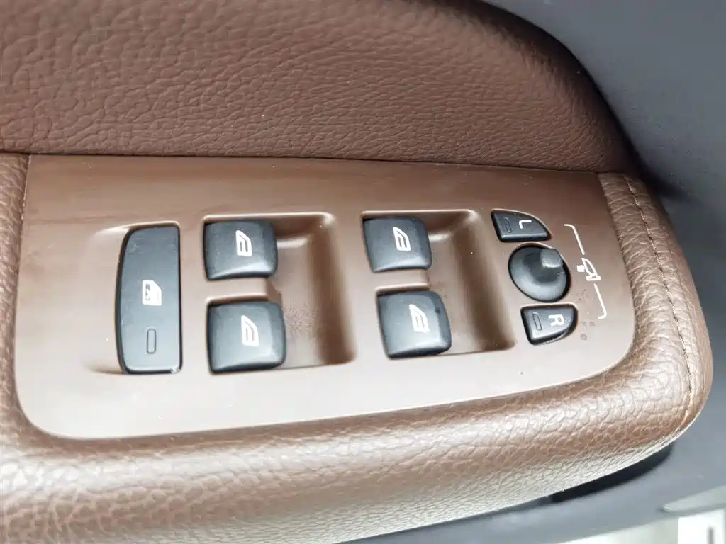 Volvo XC60 2022 B5 Luxury