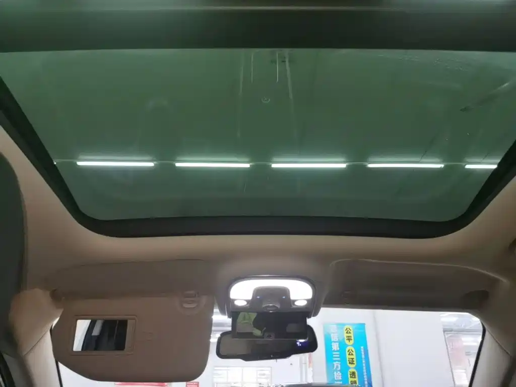 BYD Yuan EV — миниатюра 18