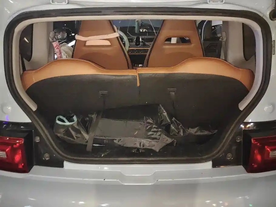 Wuling MINIEV — миниатюра 4