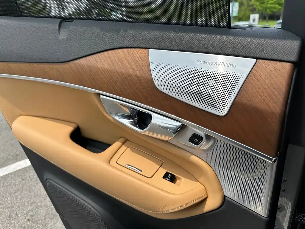 Volvo XC90 — миниатюра 26
