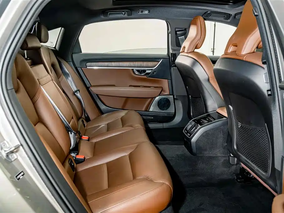 Volvo S90 — миниатюра 20