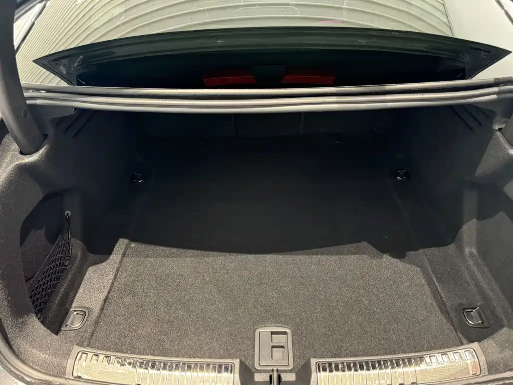 Audi A5L — миниатюра 9