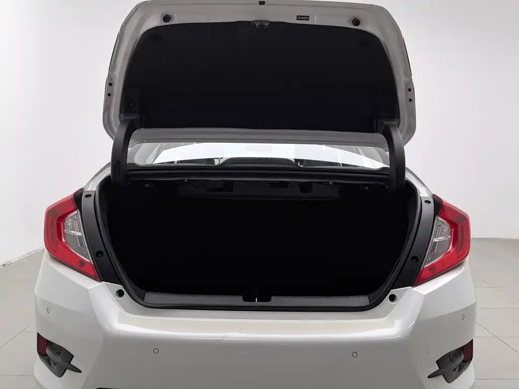 Honda Civic — миниатюра 16