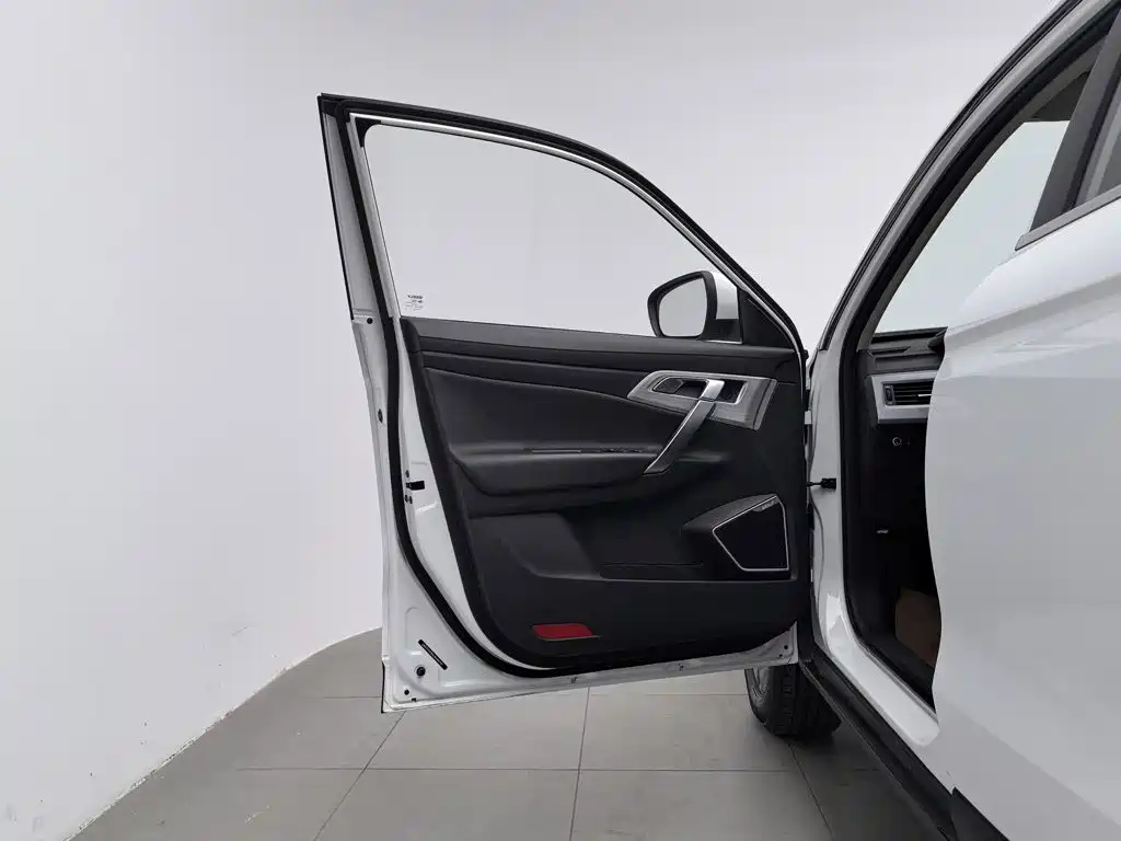 Geely Boyue — миниатюра 8