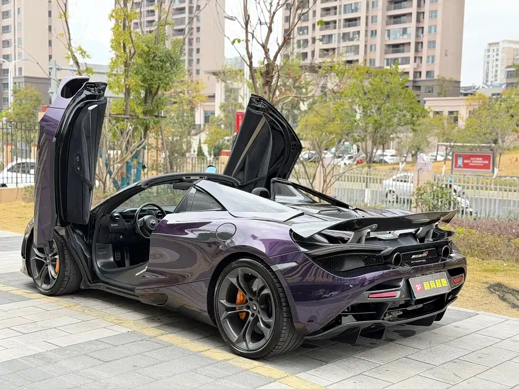 MCLAREN 720S