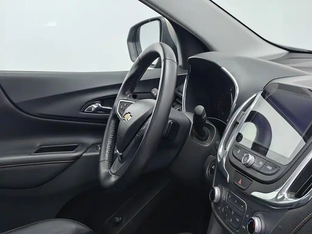 Chevrolet Equinox — миниатюра 22