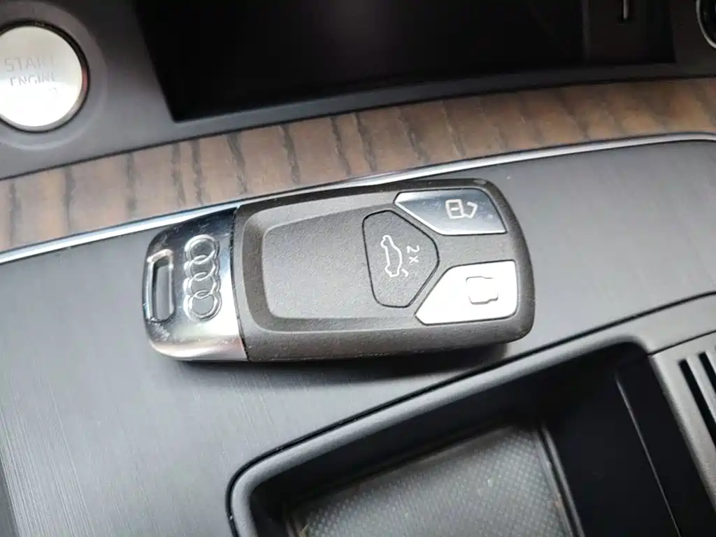 Audi Q5L — миниатюра 9