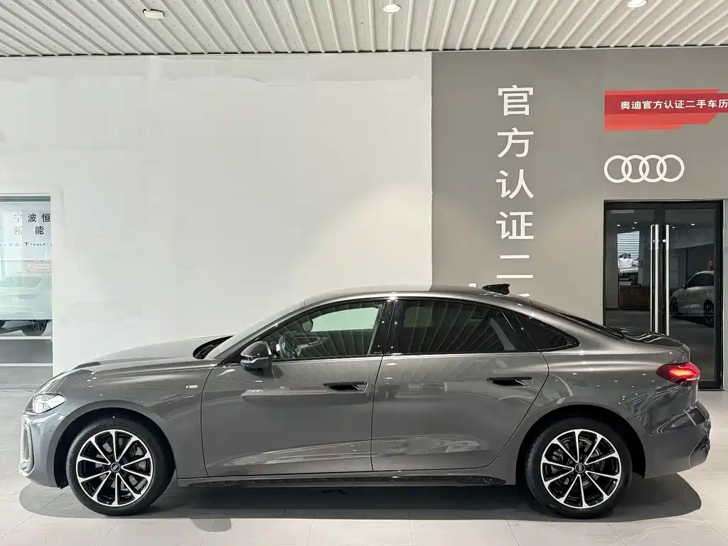 Audi A5L — миниатюра 3