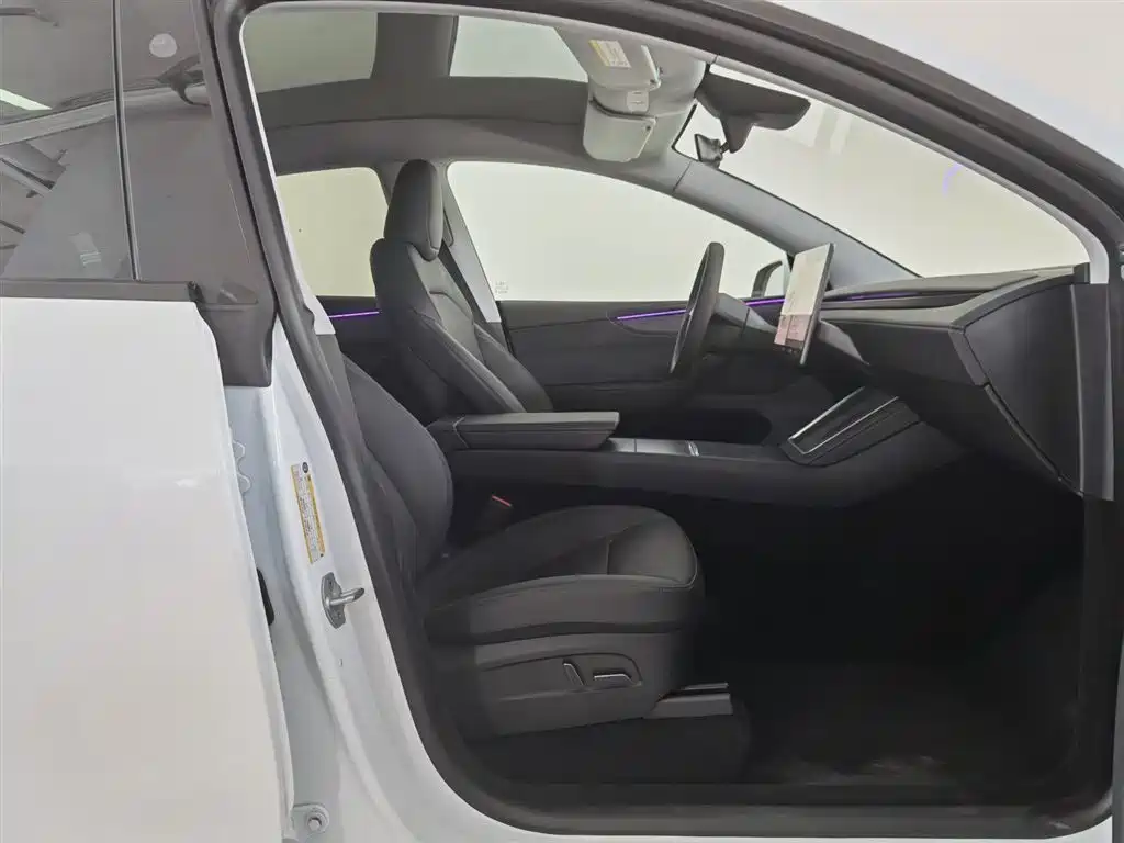 Tesla Model Y — фотографии объявления, Фото 23
