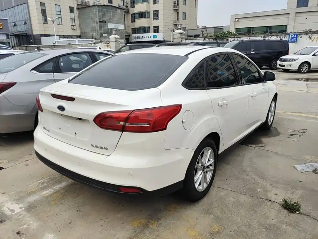 Ford Focus — миниатюра 7