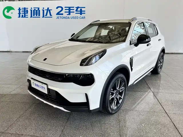 Lynk & Co 01