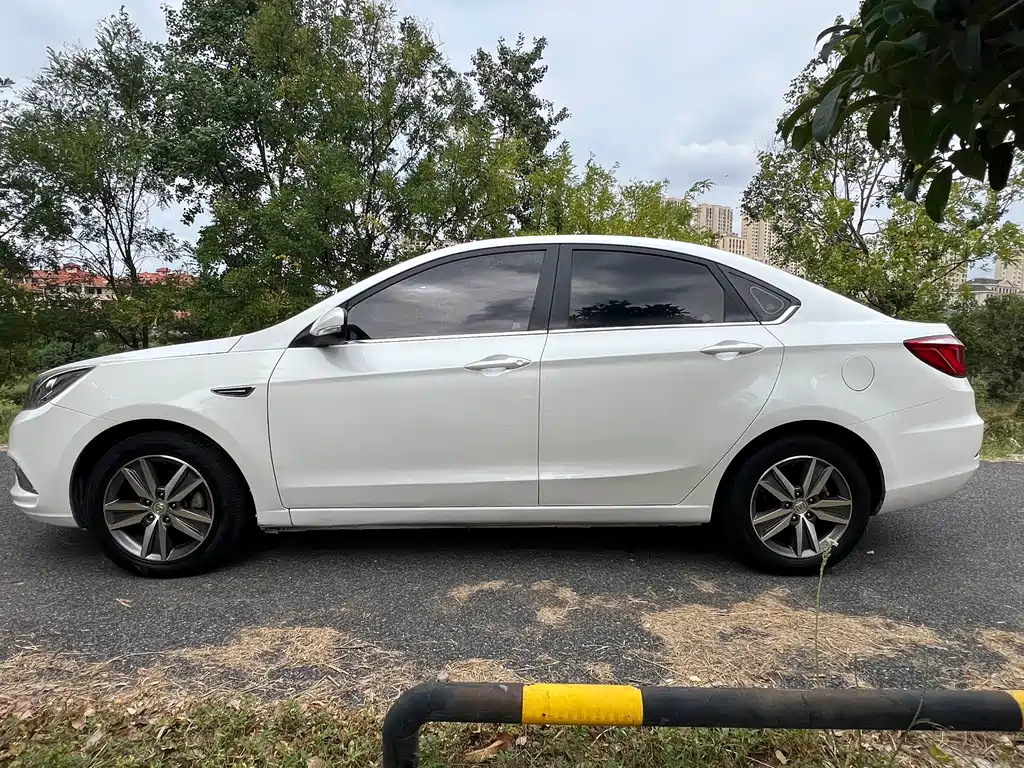 Changan Eado — миниатюра 5