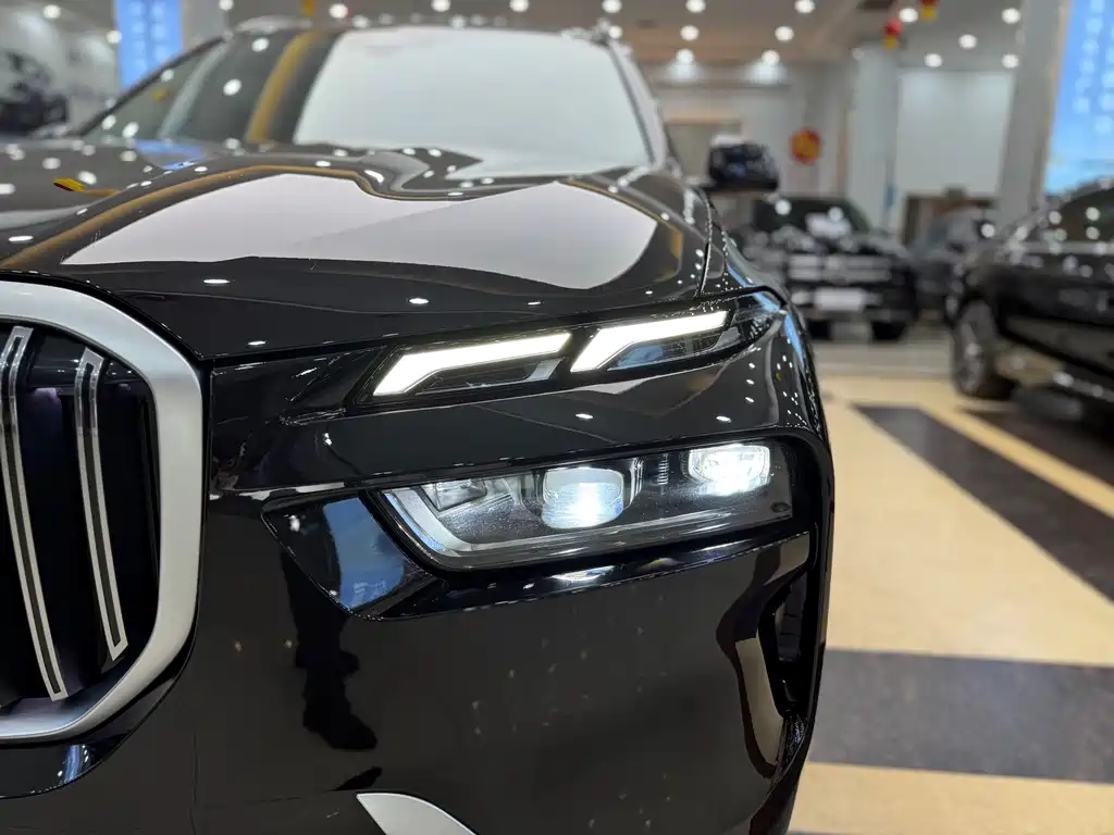 BMW X7 2023 — фото 23