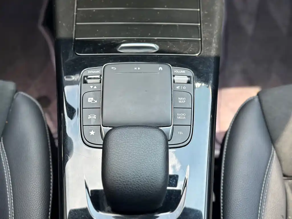 Mercedes-Benz A-Class — миниатюра 11