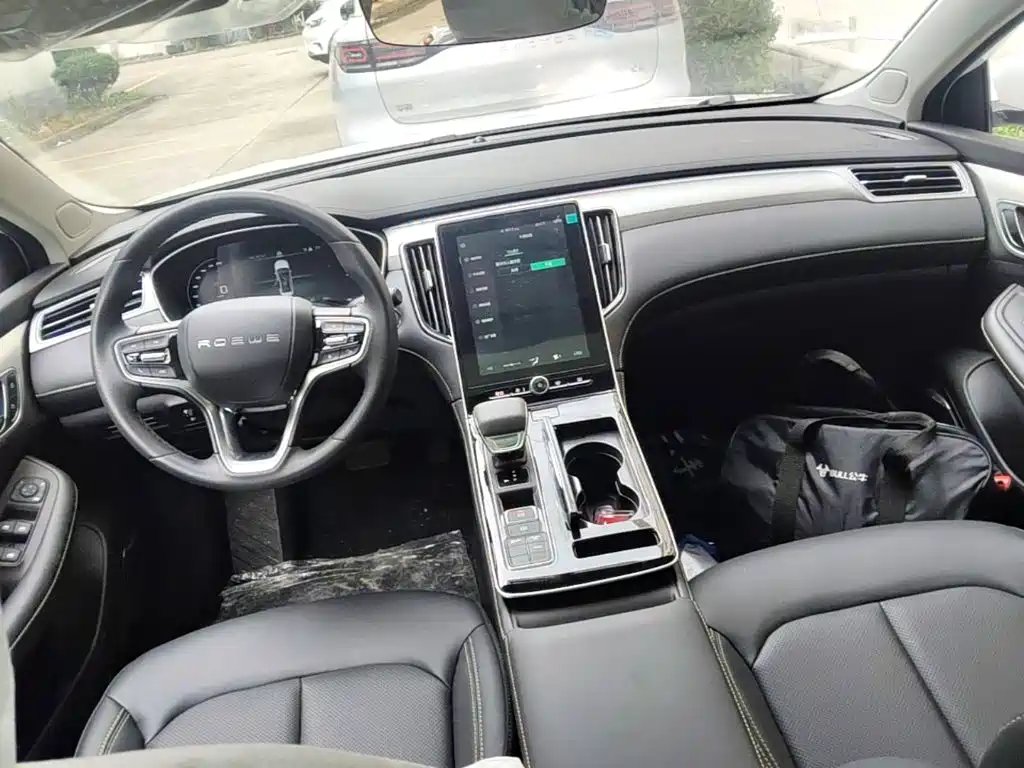 Roewe i6 MAX New Energy — миниатюра 10