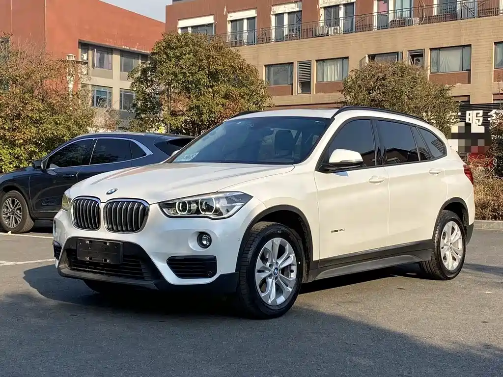 Купить BMW X1