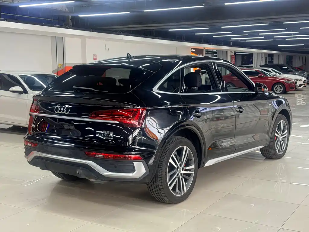 Audi Q5L Sportback — миниатюра 18