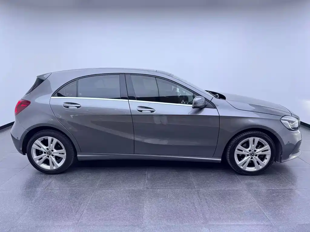 Mercedes-Benz A-Class (Import) — миниатюра 12