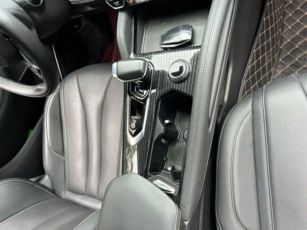 Geely Xingyue L — миниатюра 14