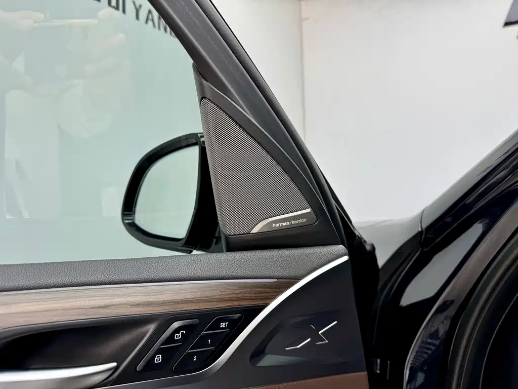 BMW X3 — миниатюра 8