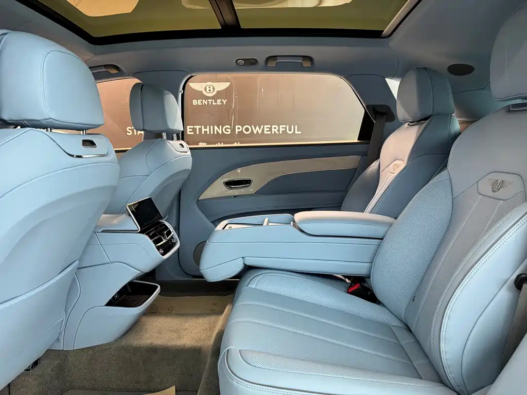 Bentley Bentayga 2026 4.0T V8