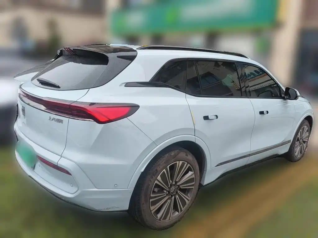 Buick E5 — миниатюра 6