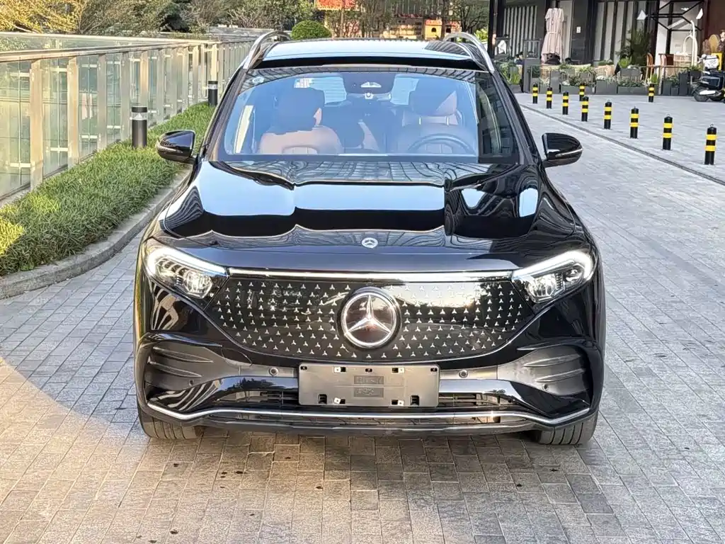 Mercedes-Benz EQB — миниатюра 2