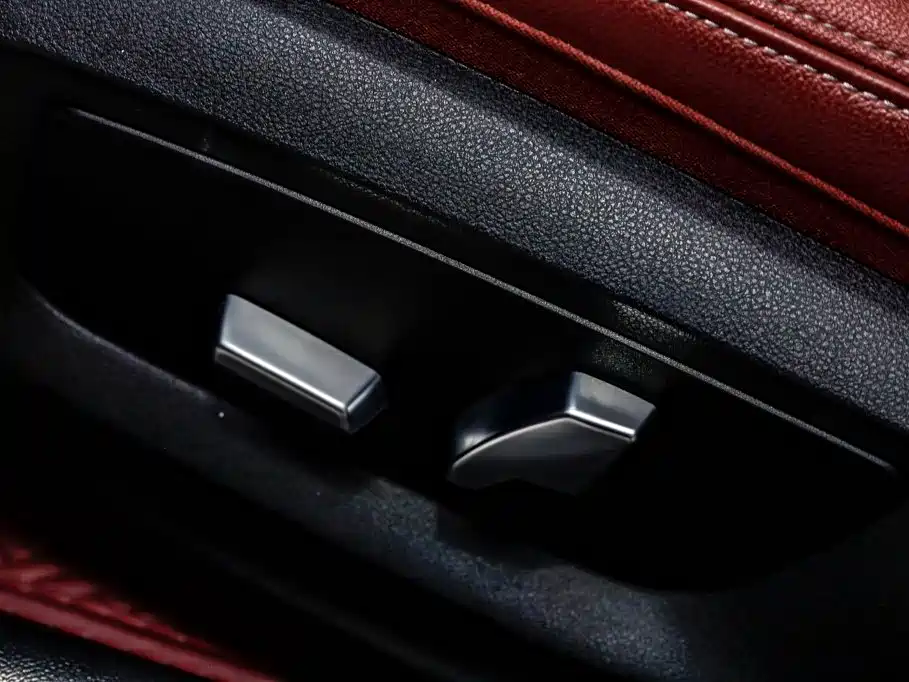 BMW 5 Series New Energy — миниатюра 21