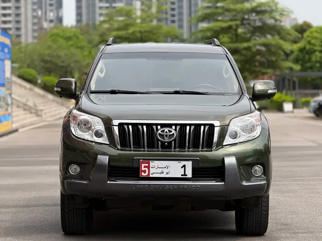 Toyota Land Cruiser Prado 2010 2.7L AT Luxury