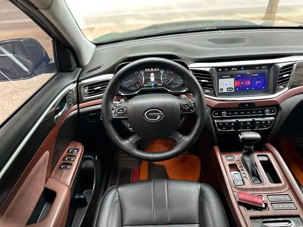 GAC GS8 2017 320T Luxury Smart Connect ( мест)