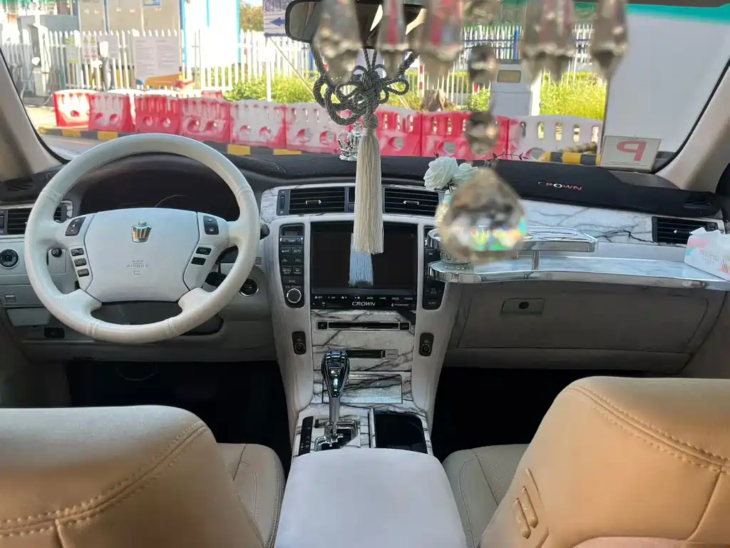Toyota Crown 2005 3.0L Royal