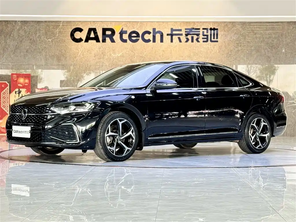Volkswagen Passat 2023