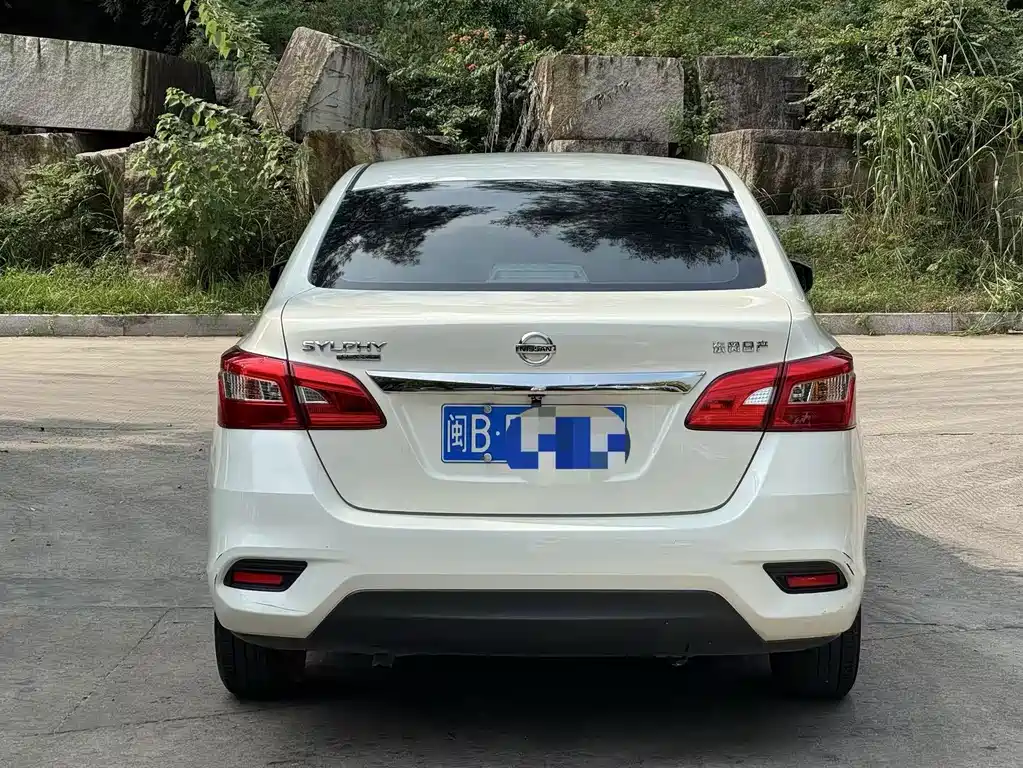 Nissan Sylphy — миниатюра 8