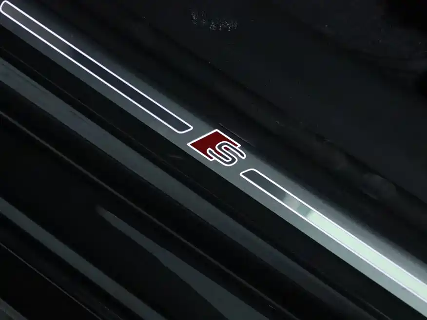 Audi A4L — миниатюра 13