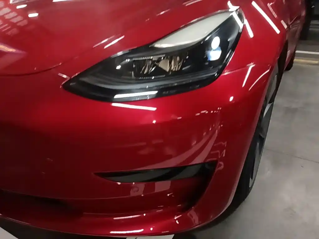 Tesla Model 3 — миниатюра 24