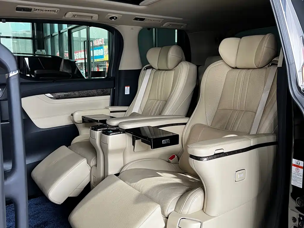 Toyota Vellfire 2021 2.5L HV Luxury